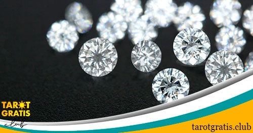 Tirada de Runas del dinero - TarotGratis.club